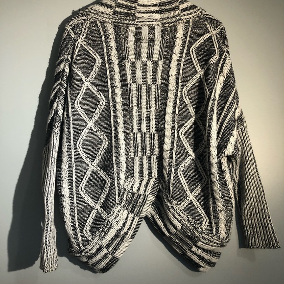 Knitted Cardigan - Picture 2 of 3